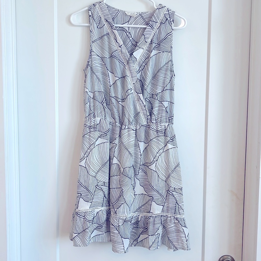 Flowy, black and white dress